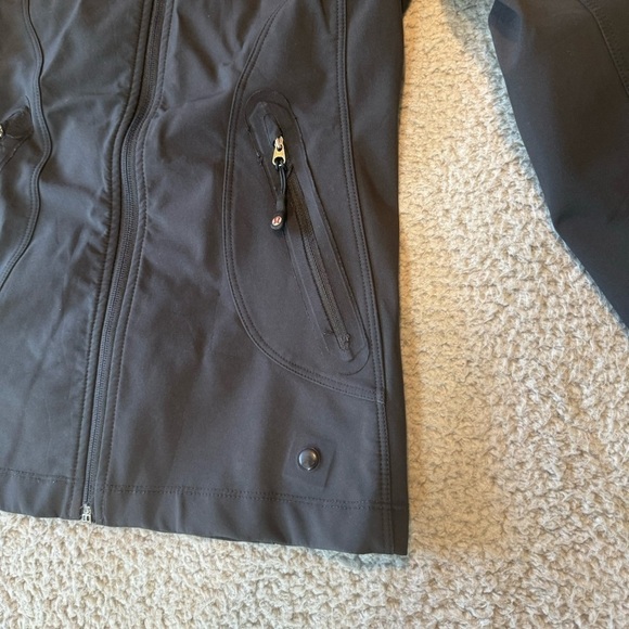 Lululemon Women's Black Heart Pattern Lining Hooded Jacket Solid Black Size 2 - Picture 4 of 15